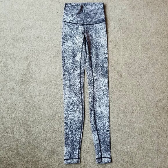 Lululemon Wunder Under Pant III Luxtreme, size 4, in Diffusion White Black - Picture 4 of 12